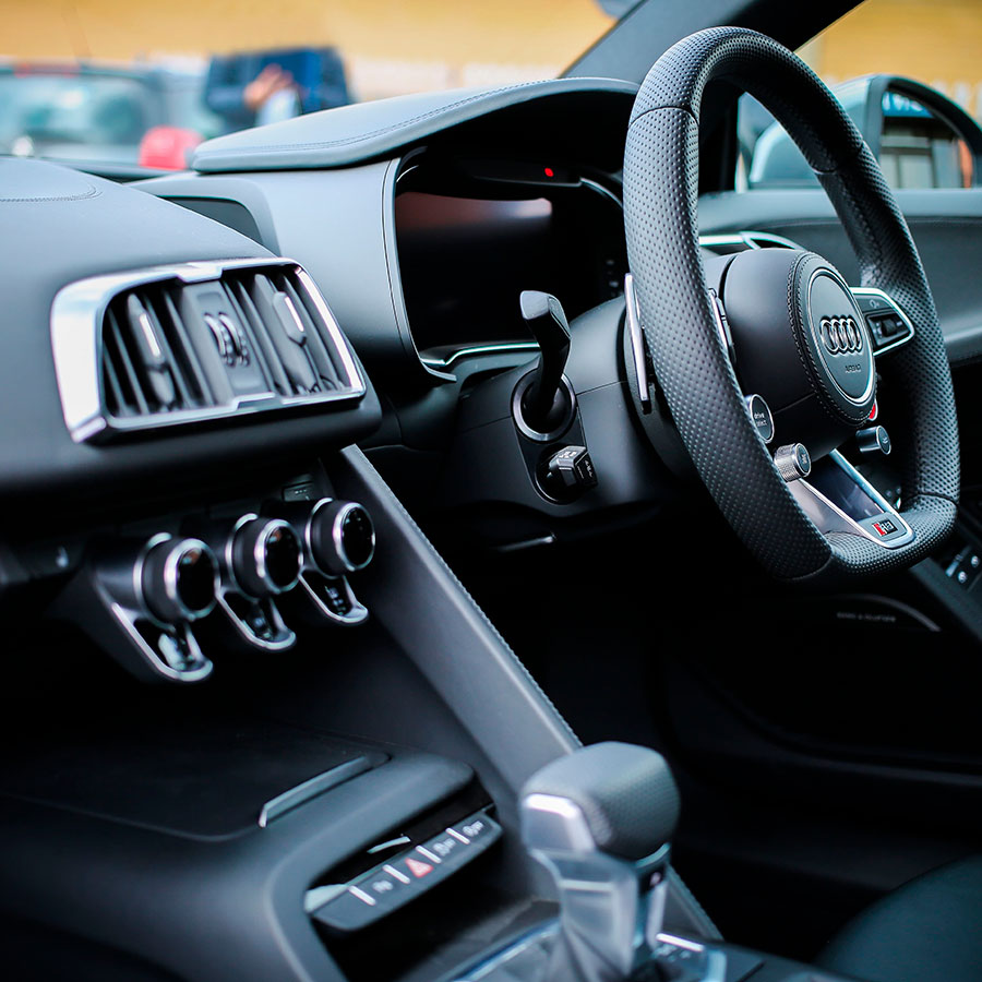 audi-audi-r8-auto-900×900